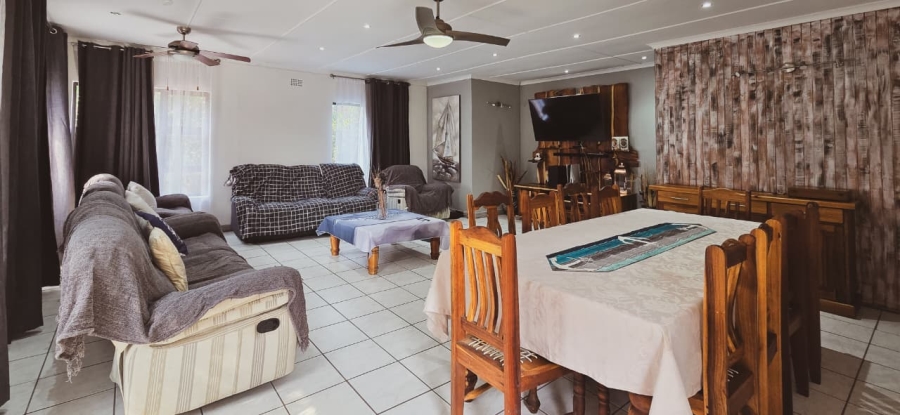 4 Bedroom Property for Sale in Boknesstrand Eastern Cape